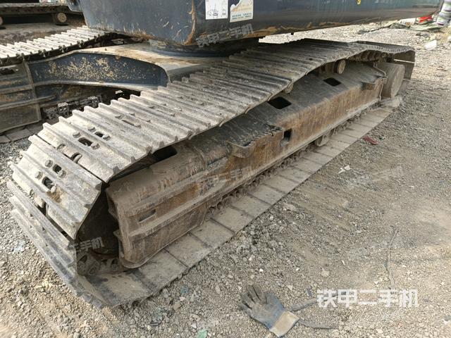 單側(cè)履帶整體（整機(jī)外觀）