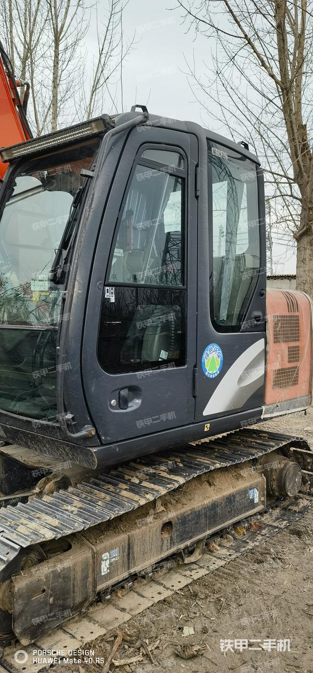 單側(cè)履帶整體（整機(jī)外觀）