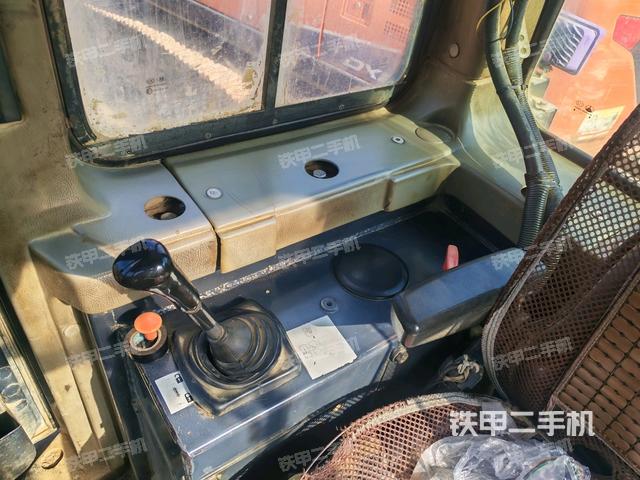 操作手柄右(推土機駕駛室) 操作手柄右(推土機駕駛室)