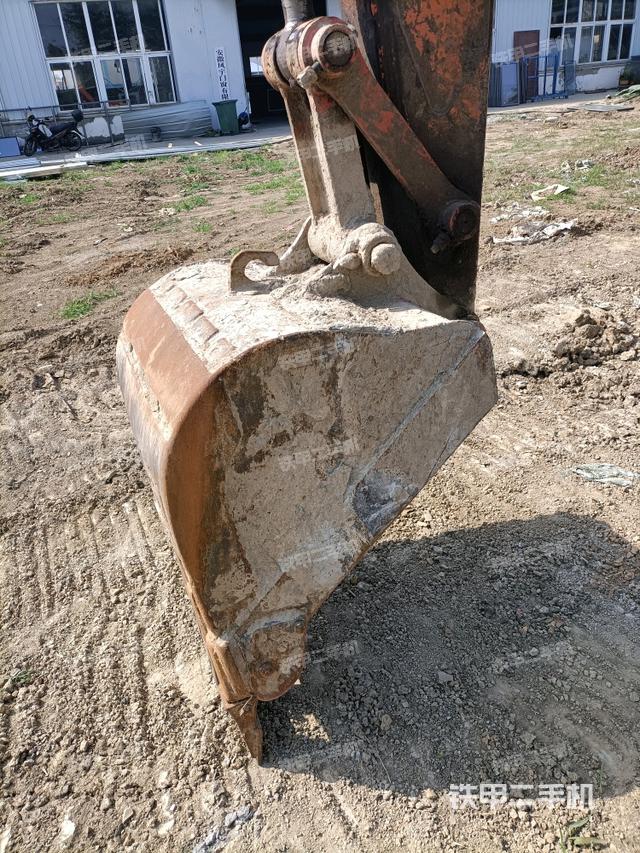 鏟斗45度(工作和回轉(zhuǎn)裝置) 鏟斗45度(工作和回轉(zhuǎn)裝置)