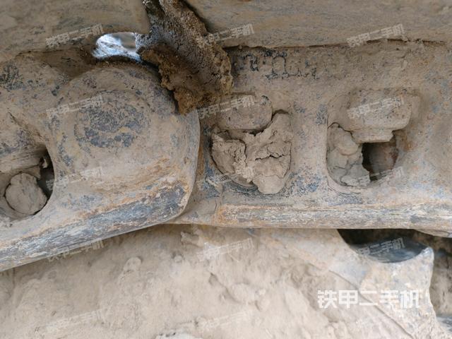 左驅(qū)動(dòng)輪（行走機(jī)構(gòu)）