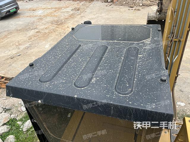 驾驶室顶部（整机外观）