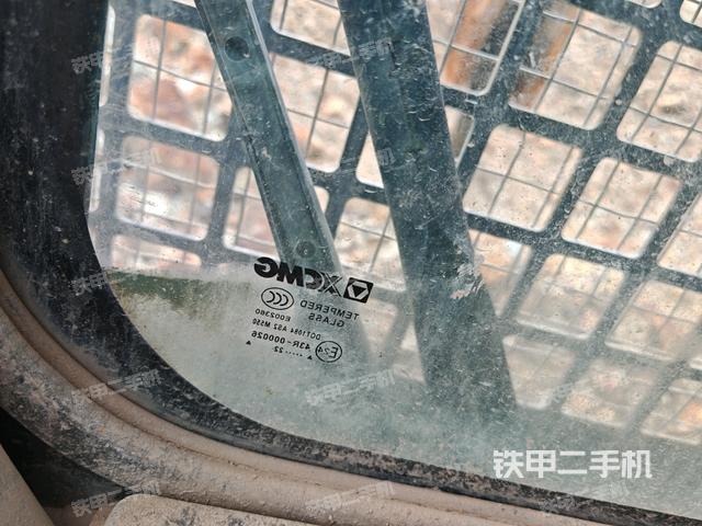 后窗玻璃角标（驾驶室部分）