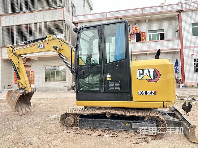 驾驶室顶部（整机外观）