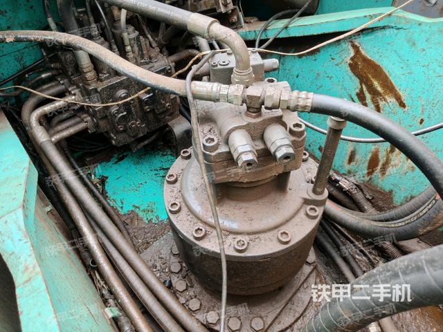 回轉(zhuǎn)馬達(dá)（上車部件）