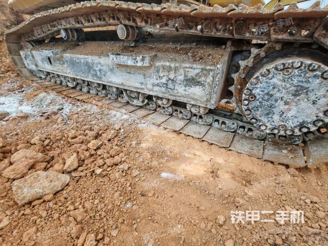 單側(cè)履帶整體（整機(jī)外觀）