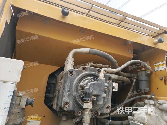 液壓泵斜45?左（大件艙室）