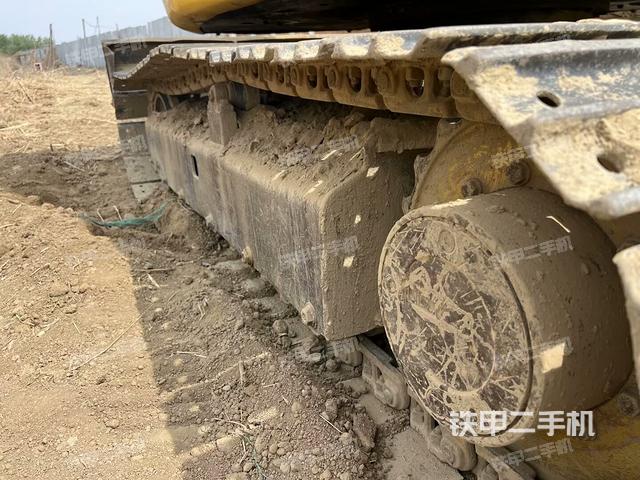 單側履帶整體(整機外觀) 單側履帶整體(整機外觀)