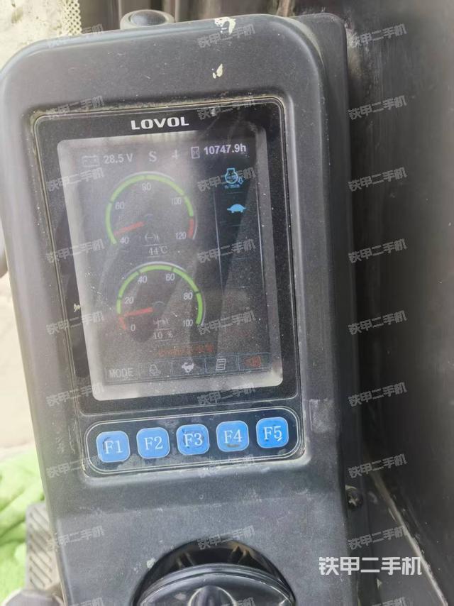 駕駛室整體（整機(jī)外觀）