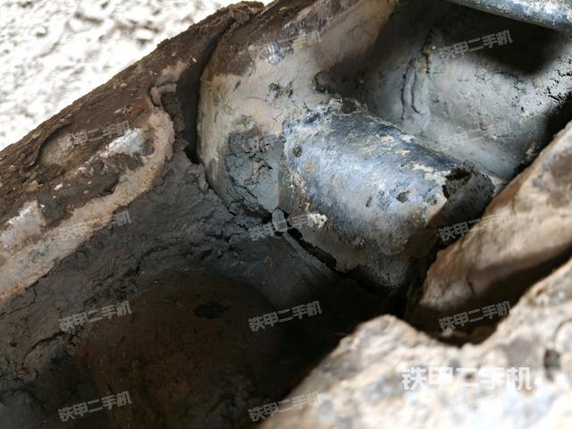 右側(cè)履帶整體（行走機構(gòu)）