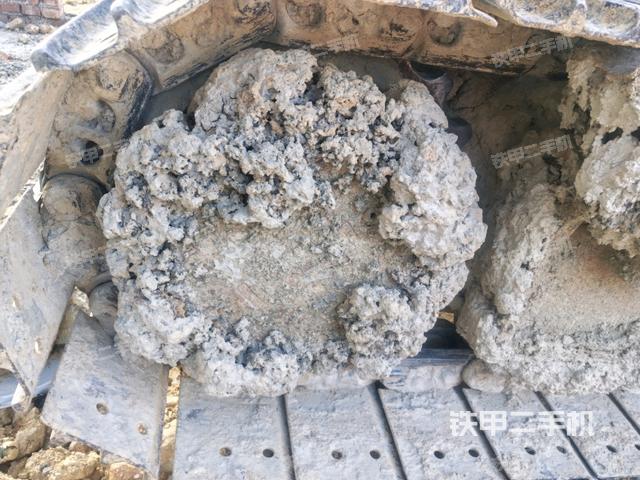 左導(dǎo)向輪（行走機(jī)構(gòu)）