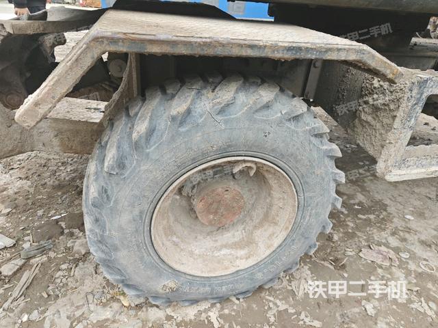 左導(dǎo)向輪(行走機構(gòu)) 左導(dǎo)向輪(行走機構(gòu))