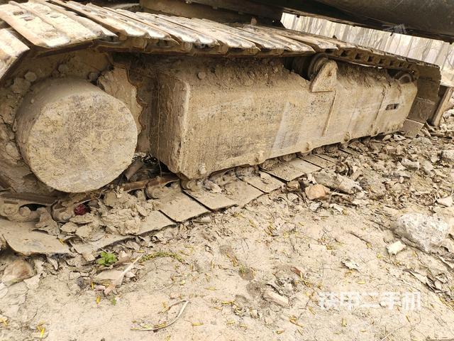 右側(cè)履帶整體?（行走機(jī)構(gòu)）