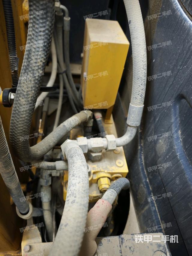 回轉(zhuǎn)馬達(dá)（上車部件）