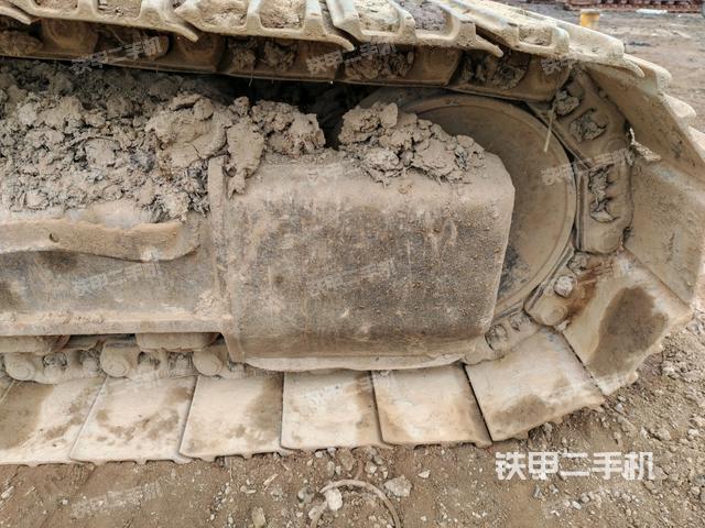 右驅(qū)動(dòng)輪（行走機(jī)構(gòu)）