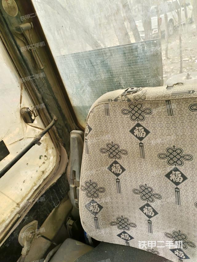 后窗玻璃角標(biāo)（駕駛室部分）