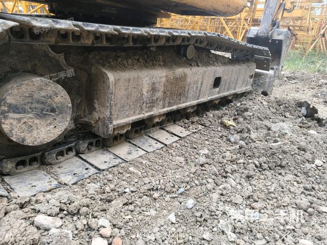 左側(cè)履帶整體?（行走機(jī)構(gòu)）