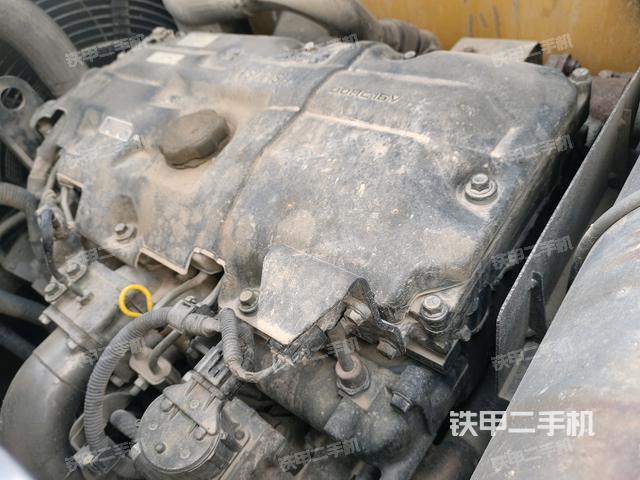 發(fā)動(dòng)機(jī)室（上車部件）