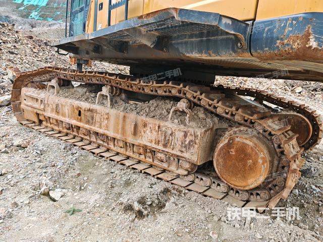 右侧履带整体（行走机构）