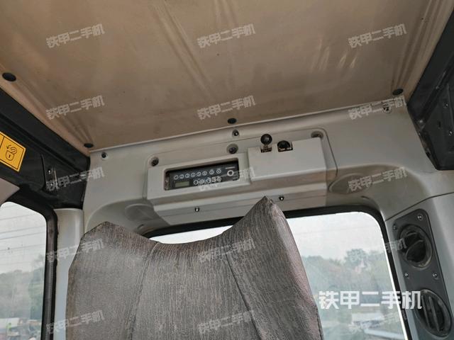 座椅后部(駕駛室部分) 座椅后部(駕駛室部分)