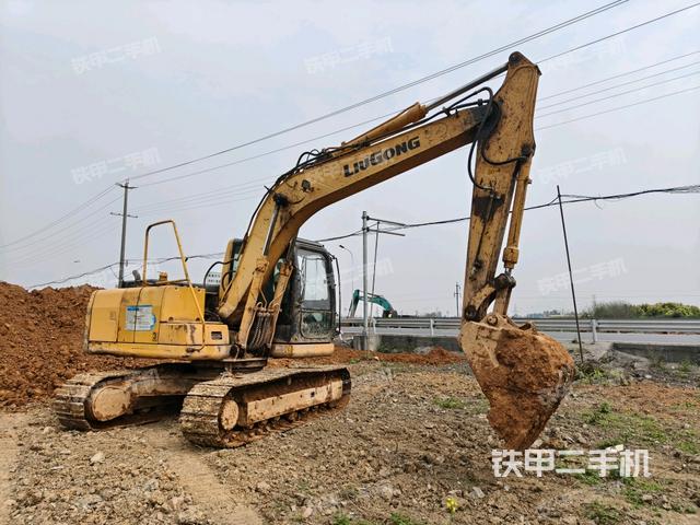 右前45(整機外觀) 右前45(整機外觀)