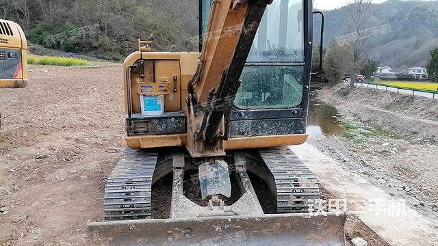 駕駛室頂部（整機(jī)外觀）