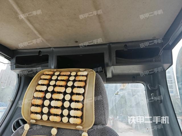 座椅后部(駕駛室部分) 座椅后部(駕駛室部分)