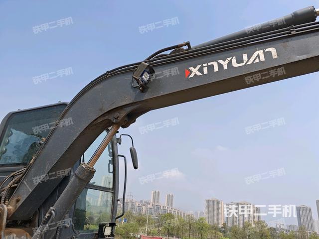 大臂整体 右侧（工作和回转装置）