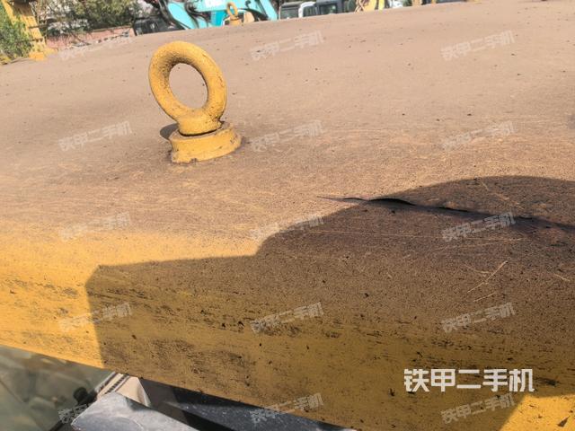 駕駛室頂部 外(駕駛室部分) 駕駛室頂部 外(駕駛室部分)
