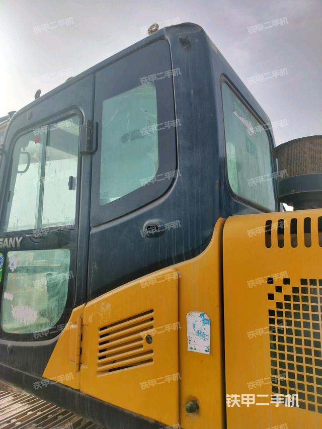 駕駛室左后45度（駕駛室部分）