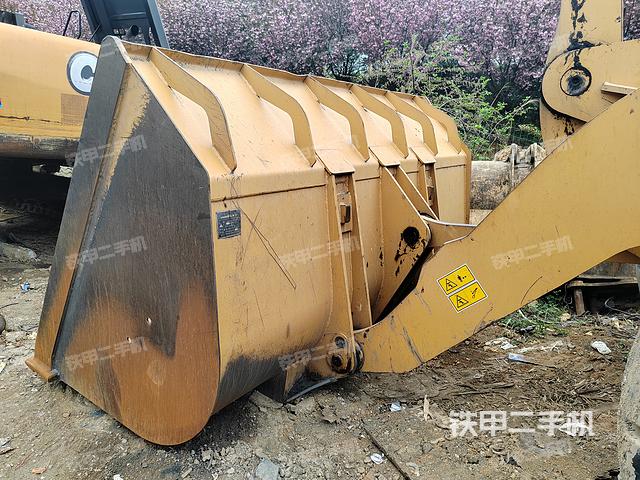 工作裝置整體（整機(jī)外觀及大件）