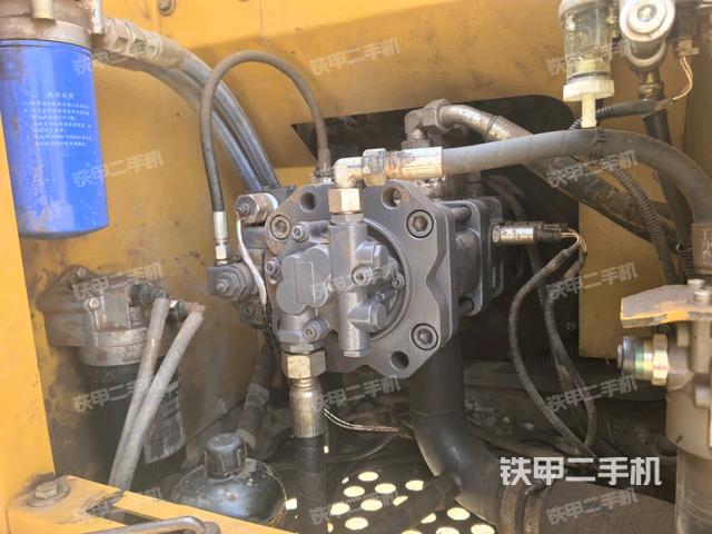 液壓泵斜45?左(大件艙室) 液壓泵斜45?左(大件艙室)