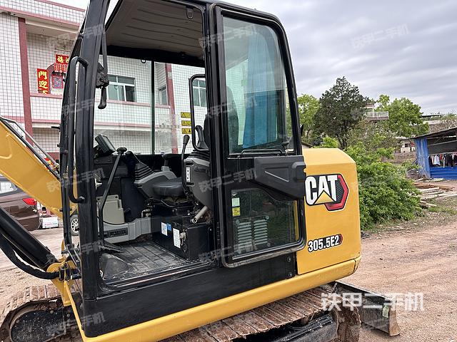 驾驶室整体（整机外观）