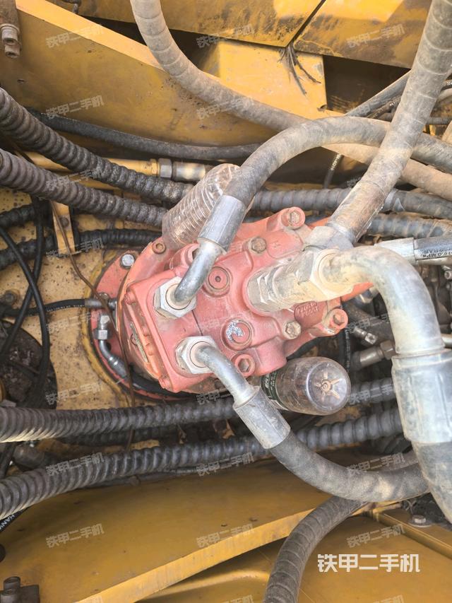 回轉(zhuǎn)馬達(dá)（上車部件）