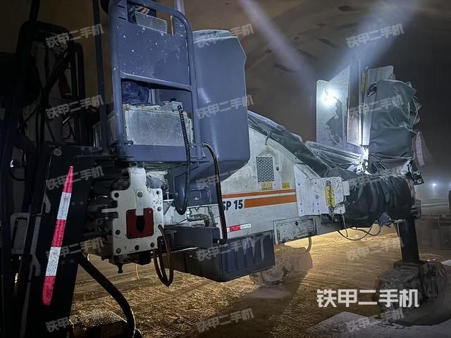 整機(jī)左側(cè)(設(shè)備外觀及核心部件) 整機(jī)左側(cè)(設(shè)備外觀及核心部件)