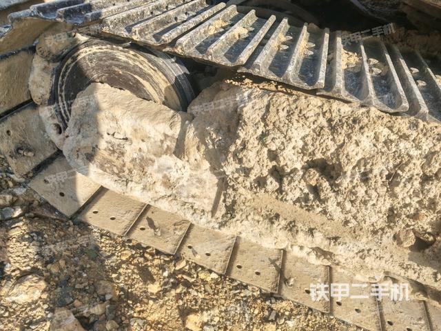 右驅(qū)動(dòng)輪（行走機(jī)構(gòu)）