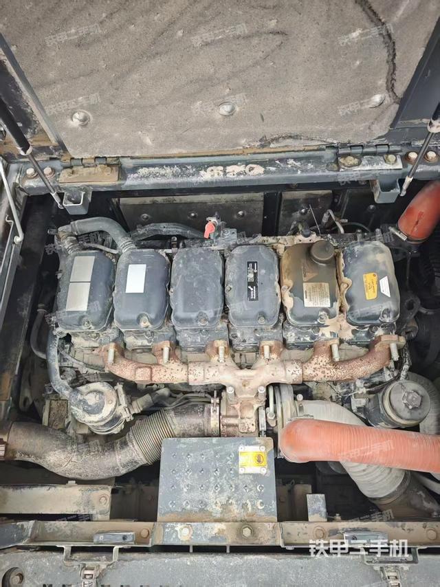 發(fā)動(dòng)機(jī)整體俯視（整機(jī)外觀(guān)）