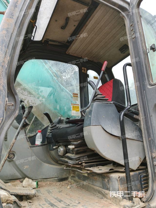 座椅后部（駕駛室部分）