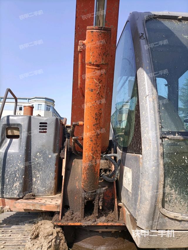 大臂根部?斜(工作和回轉(zhuǎn)裝置) 大臂根部?斜(工作和回轉(zhuǎn)裝置)