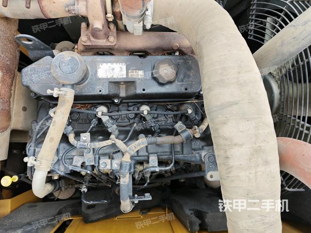 氣門室蓋螺絲特寫(上車部件) 氣門室蓋螺絲特寫(上車部件)