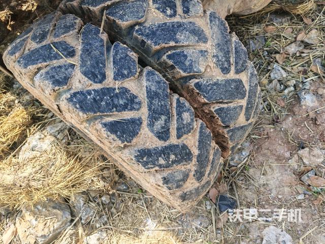 右驅動輪(行走機構) 右驅動輪(行走機構)