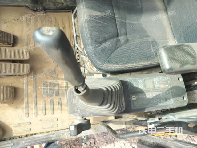 座椅左側(cè)控制臺(tái)/音響/含左手柄（駕駛室部分）