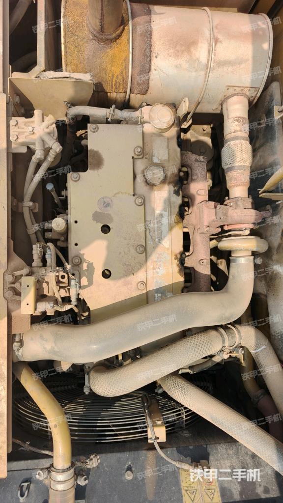 发动机室（上车部件）