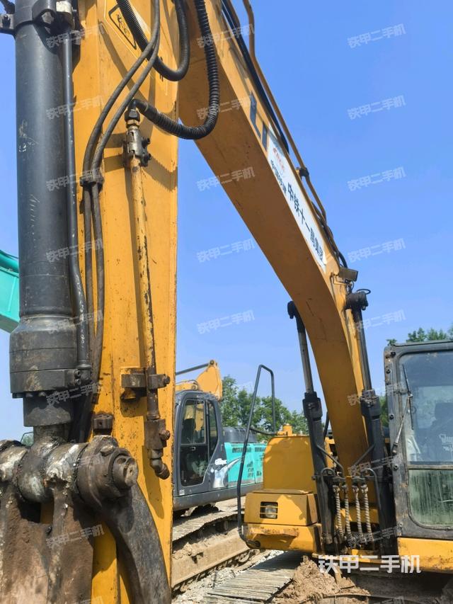 小臂整體左后（工作和回轉(zhuǎn)裝置）