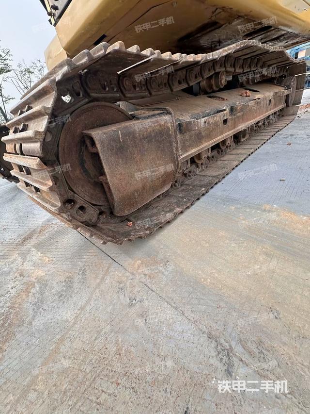 单侧履带整体（整机外观）