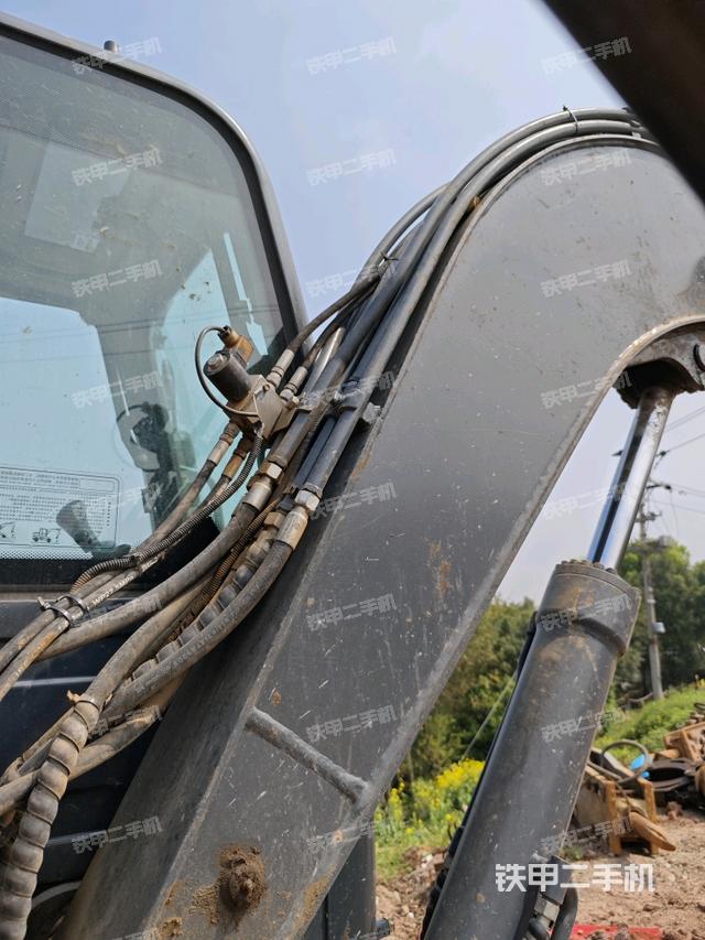 大臂背部俯视（工作和回转装置）