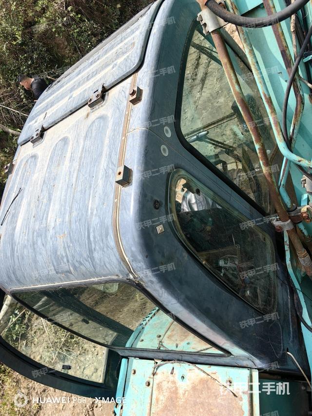 駕駛室頂部俯視(上車部件) 駕駛室頂部俯視(上車部件)