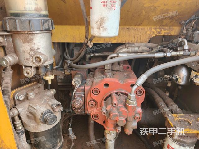 液壓泵斜45?左(大件艙室) 液壓泵斜45?左(大件艙室)