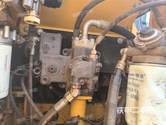 液壓泵斜45?左（大件艙室）