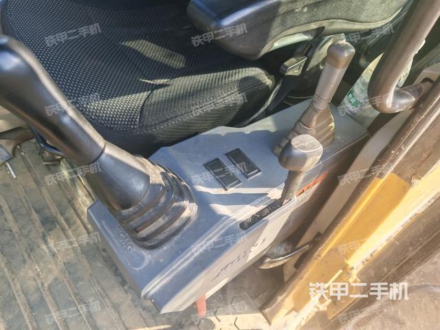 座椅左側(cè)控制臺(tái)/音響/含左手柄（駕駛室部分）